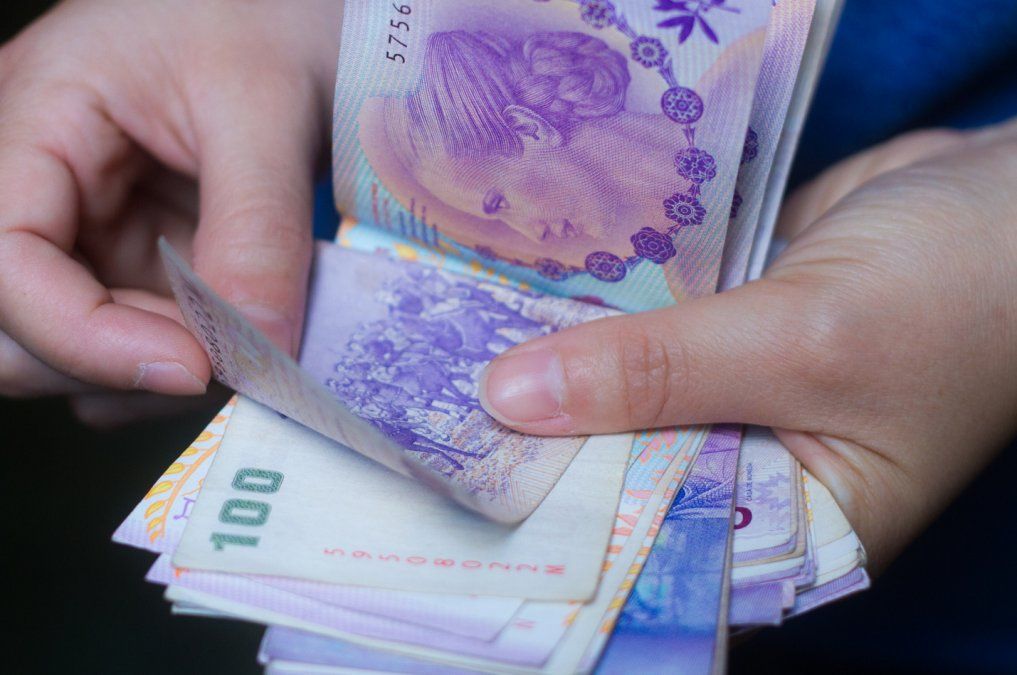 El Gobierno busca colocar más de $22.000 millones extra por mes en la calle