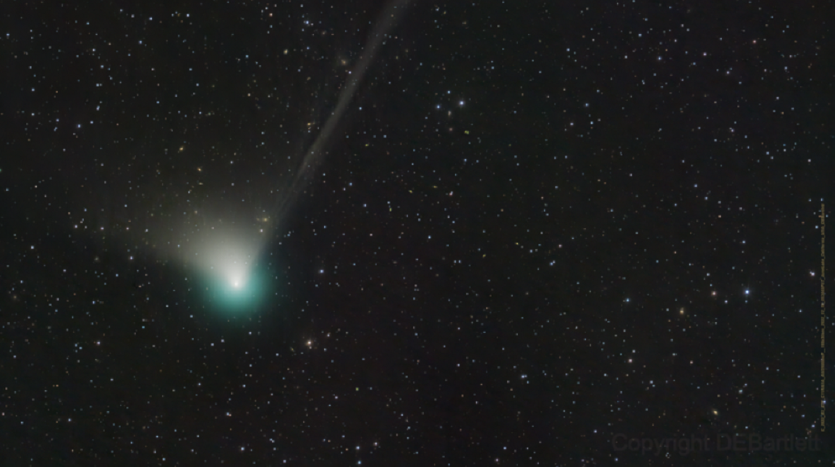El cometa fotografiado en el emisferio norte por Dan Bartlett.