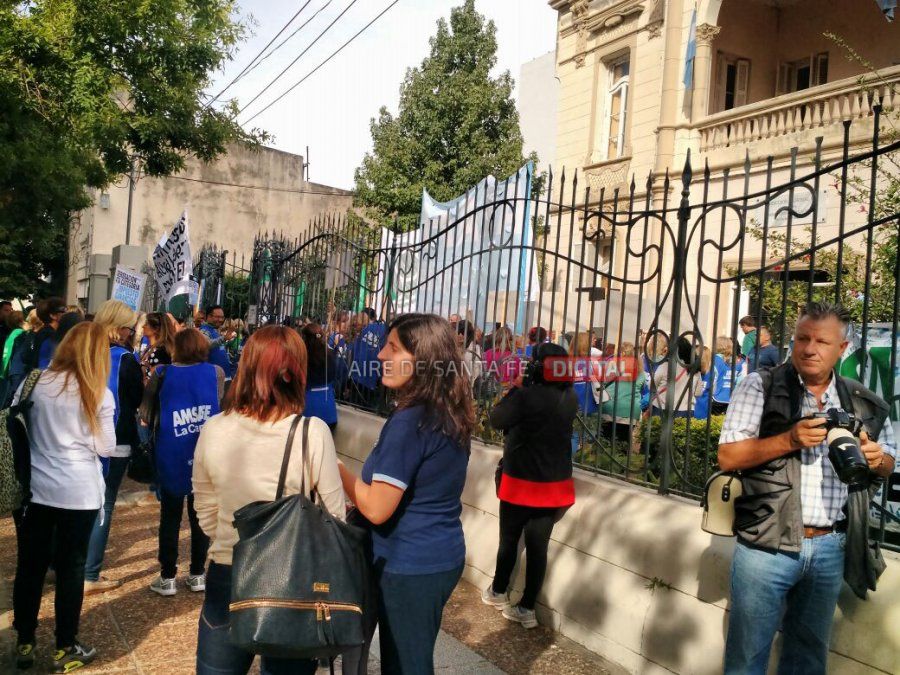 Paritarias al rojo: Para Mounier, Farías rompió el diálogo