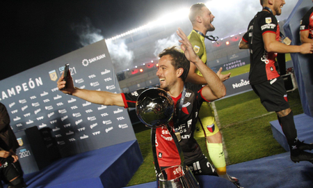 La felicidad de Christian Bernardi tras volver a Colón: Es donde elegí estar La felicidad de Christian Bernardi tras volver a Colón: Es donde elegí estar