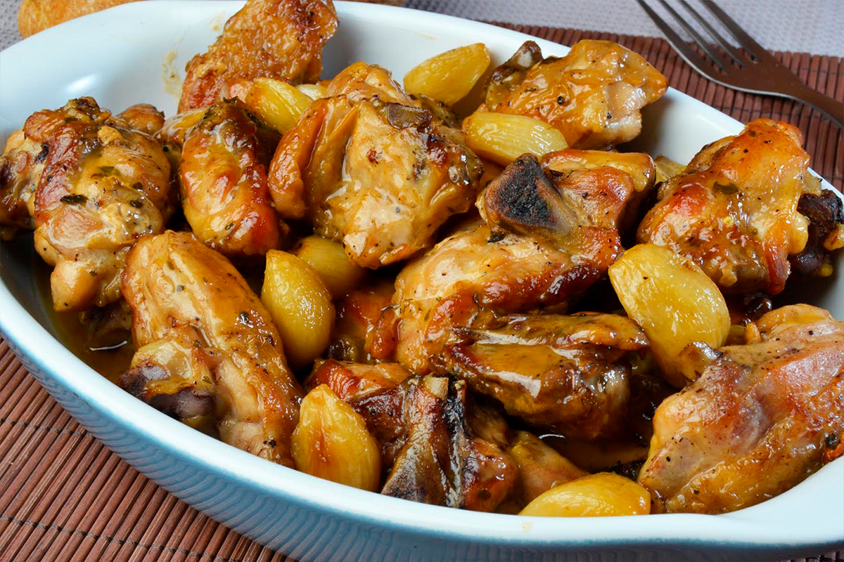 Pollo al ajillo en 3 pasos y pocos ingredientes: la receta fácil y rápida