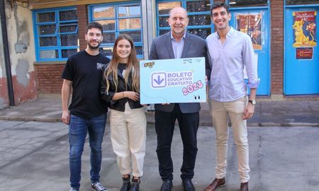 El gobernador Omar Perotti implementó el Boleto Educativo Gratuito en la provincia de Santa Fe. El gobernador Omar Perotti implementó el Boleto Educativo Gratuito en la provincia de Santa Fe.