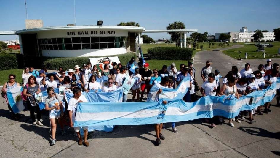 Familiares de la tripulación del ARA San Juan entregaran una carta a Macri en Chapadmalal