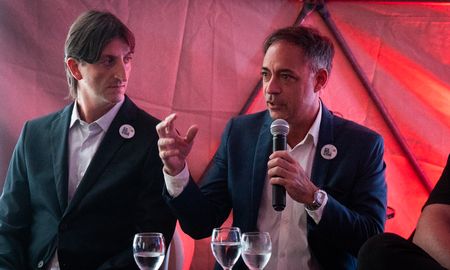 El espacio fue moderado por Nicolás Gancedo e Ignacio Arrillaga, y contó con la participación de Hipólito Ruiz, jefe de Redacción de Aire de Santa Fe, y Matías Tomati, diseñador gráfico y referente en comunicación institucional y relaciones públicas. El espacio fue moderado por Nicolás Gancedo e Ignacio Arrillaga, y contó con la participación de Hipólito Ruiz, jefe de Redacción de Aire de Santa Fe, y Matías Tomati, diseñador gráfico y referente en comunicación institucional y relaciones públicas.