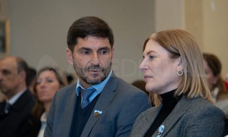 El gobernador, Maximiliano Pullaro y la vicegobernadora, Gisela Scaglia participaron del acto por el 25 de Mayo en la ciudad de Santa Fe. El gobernador, Maximiliano Pullaro y la vicegobernadora, Gisela Scaglia participaron del acto por el 25 de Mayo en la ciudad de Santa Fe.