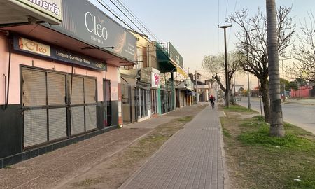 Avenida Blas Parera: entraron por un baño a robar a un local Avenida Blas Parera: entraron por un baño a robar a un local