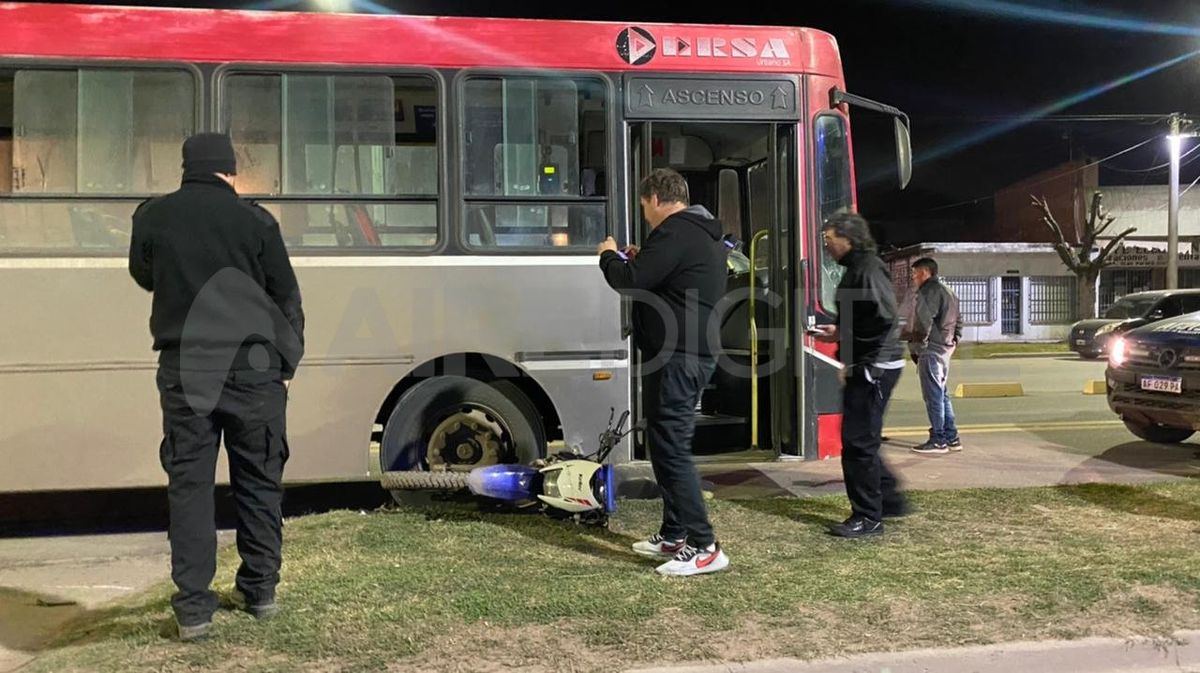 El joven fue trasladado inconsciente hacia el hospital Cullen por la gravedad de las lesiones que tenía.