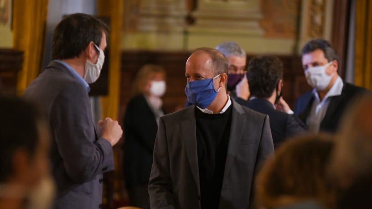 El intendente de Lomas de Zamora confirm&oacute; que padece coronavirus el viernes pasado en sus redes sociales.&nbsp;