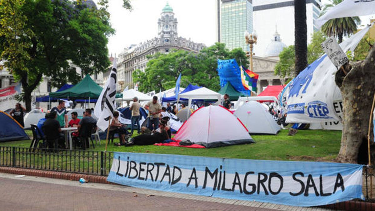 La idea es llegar a instalar unas 2000 carpas