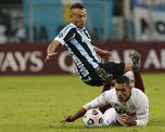Lanús cayó en Brasil y prende de un hilo en la Copa Sudamericana. Lanús cayó en Brasil y prende de un hilo en la Copa Sudamericana.