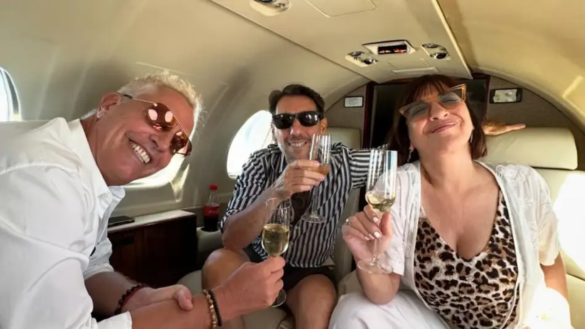 La Negra Vernaci viajó junto a Marley y Humberto Tortonese en avión privado a Uruguay. La Negra Vernaci viajó junto a Marley y Humberto Tortonese en avión privado a Uruguay.