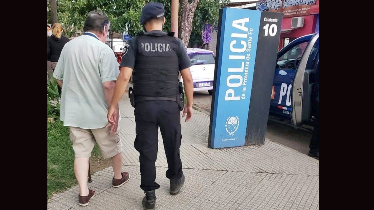 El hombre de 75 años fue trasladado a la Comisaría 10°.