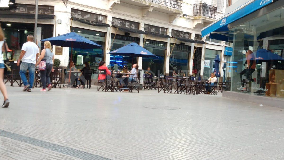 El gobierno de Santa Fe dio marcha atrás en algunas restricciones luego de una serie de reclamos y manifestaciones de comerciantes que no podían trabajar por el coronavirus