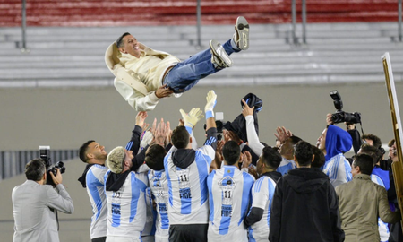 Ángel Di María se despidió de la Selección Argentina en el medio de un estadio Monumental emocionado. Ángel Di María se despidió de la Selección Argentina en el medio de un estadio Monumental emocionado.