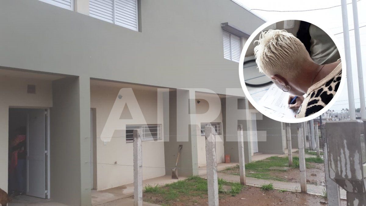 Tres familias del monoblock 16 firmaron la entrega de su nueva vivienda
