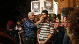 Tres detenidos por realizar pintadas en el Puente Colgante por Santiago Maldonado Tres detenidos por realizar pintadas en el Puente Colgante por Santiago Maldonado