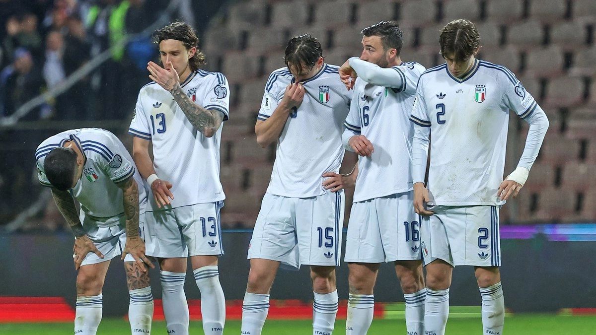 Italia perdió con Bosnia en el repechaje para el Mundial 2026 y extendió su racha negativa sin mundiales.
