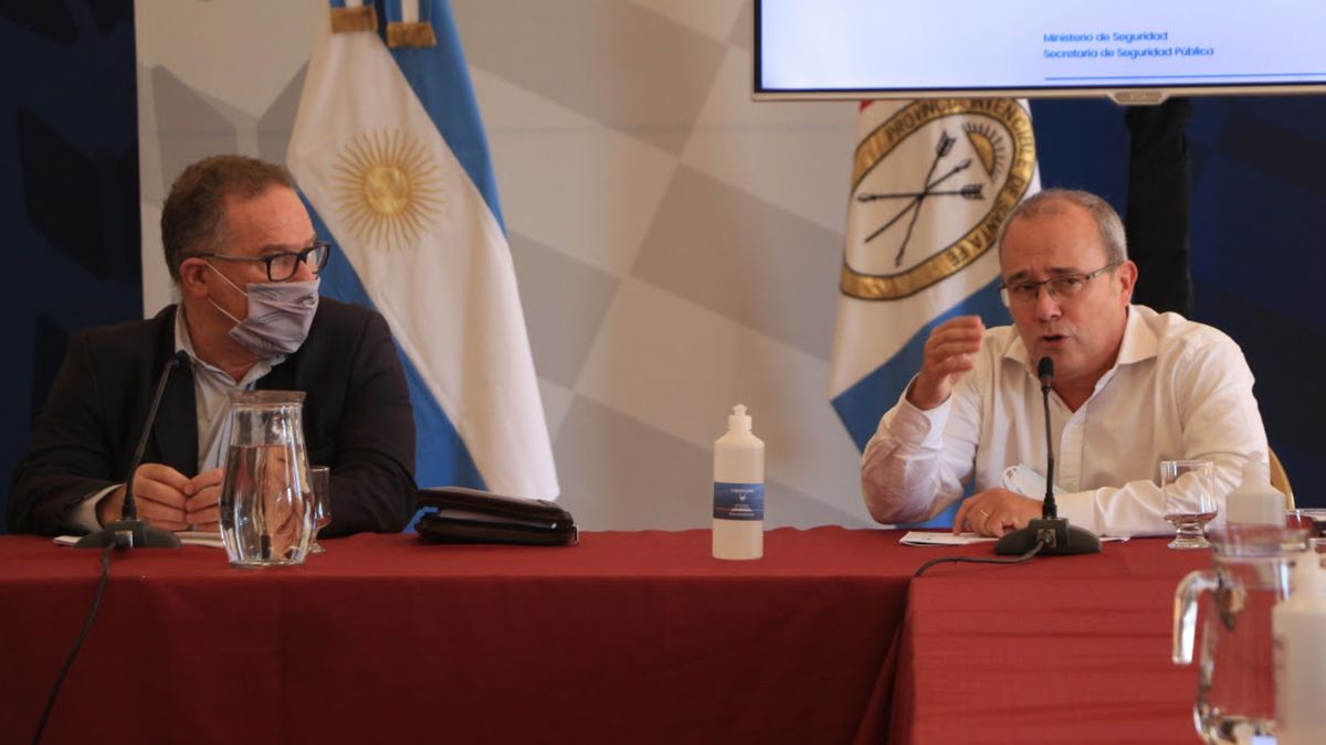 El secretario de Seguridad P&uacute;blica de la provincia, Germ&aacute;n Montenegro, remarc&oacute; que es &ldquo;fundamental para la gesti&oacute;n del gobernador Perotti y del ministro Lagna el tratamiento y la eventual aprobaci&oacute;n de los proyectos de Ley&rdquo;, y destac&oacute;: &ldquo;Estamos dispuestos a ir a debatir a la Legislatura santafesina el contenido de las mismas".