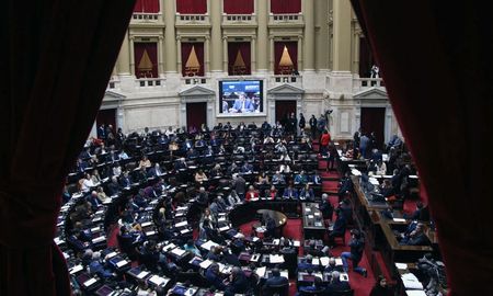 Los nuevos diputados asumirán sus cargos este miércoles y se reordena el mapa político dentro del Congreso. Los nuevos diputados asumirán sus cargos este miércoles y se reordena el mapa político dentro del Congreso.