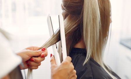 Es muy cómodo tener el pelo alisado, más en épocas de mucha humedad. Es muy cómodo tener el pelo alisado, más en épocas de mucha humedad.