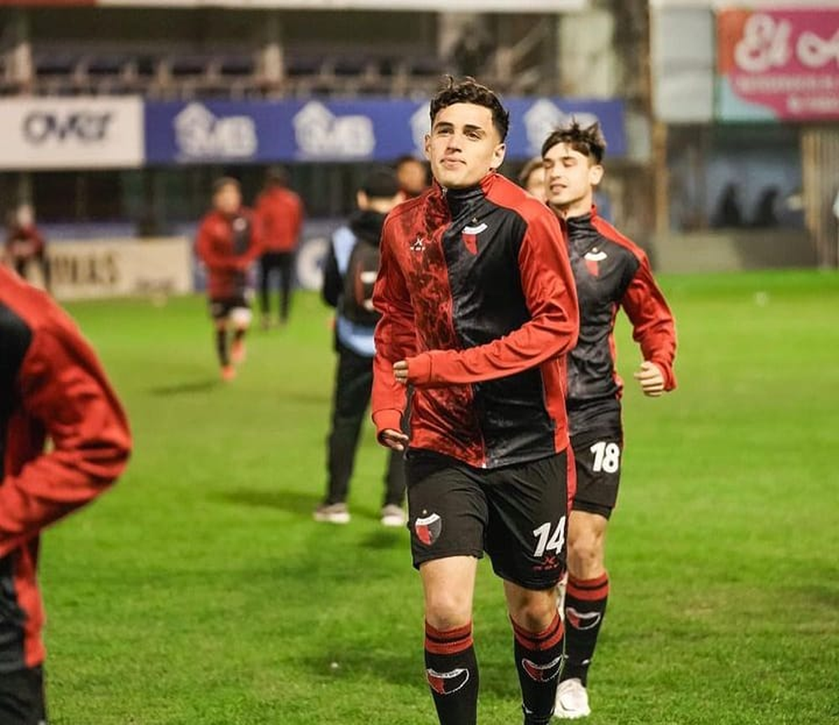 Alan Forneris sabe que está cerca de salir por la manga principal del Brigadier López. Alan Forneris sabe que está cerca de salir por la manga principal del Brigadier López.