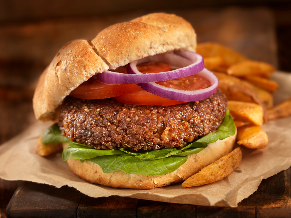 Las hamburguesas vegetarianas son una excelente opción para hacer en casa y sorprender a todos. Las hamburguesas vegetarianas son una excelente opción para hacer en casa y sorprender a todos.
