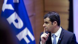 Macri le pidió la renuncia a Galuccio Macri le pidió la renuncia a Galuccio