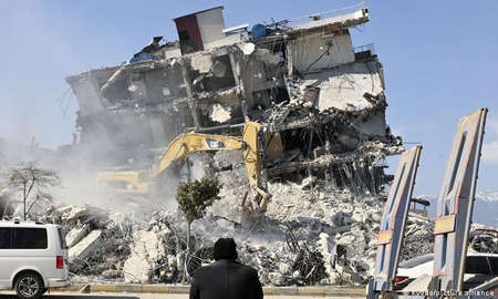Nuevo y poderoso terremoto sacude Turquía y Siria Nuevo y poderoso terremoto sacude Turquía y Siria