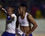 En tiempo adicional, Vélez se trajo la clasificación del Estadio Centenario, bajando a un gigante como Peñarol. En tiempo adicional, Vélez se trajo la clasificación del Estadio Centenario, bajando a un gigante como Peñarol.
