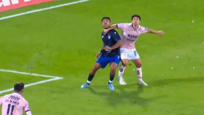 Así fue el penal que cobró el VAR a favor de Vélez en el partido ante Unión