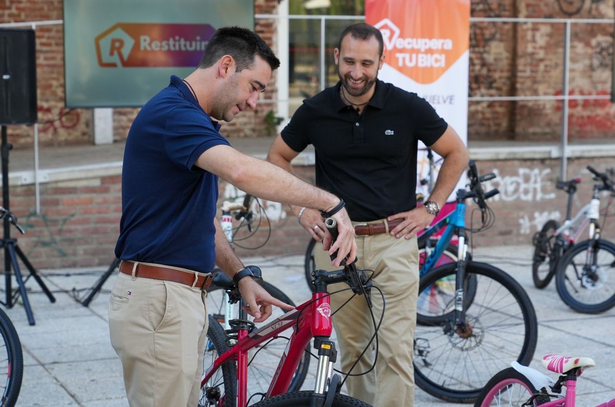 El secretario de Gesti&oacute;n de Registros Provinciales, Mat&iacute;as Figueroa Escauriza,&nbsp;durante la presentaci&oacute;n del programa "Recuper&aacute; tu bici"