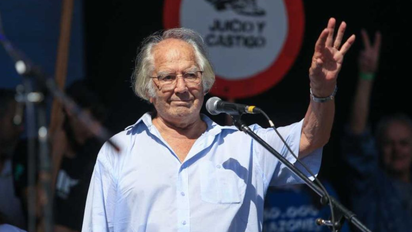 Un Premio Nobel de la Paz encabezó un acto para pedir el juicio político de Javier Milei