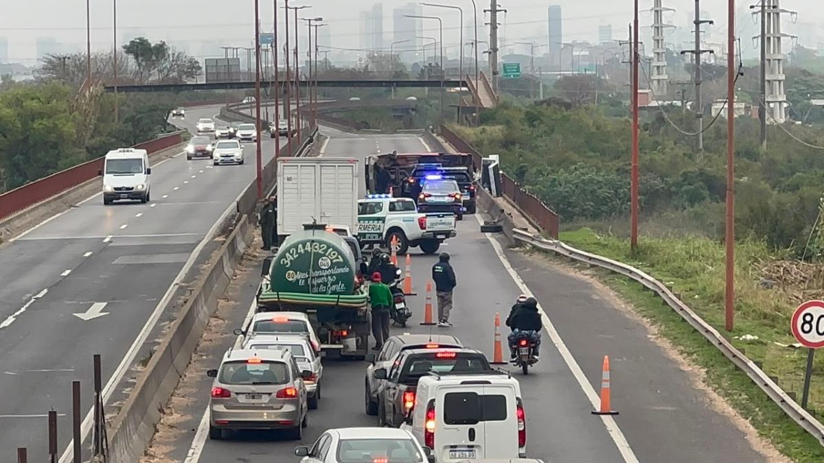 El accidente se produjo en la Ruta Nacional 168, a la altura de La Guardia.