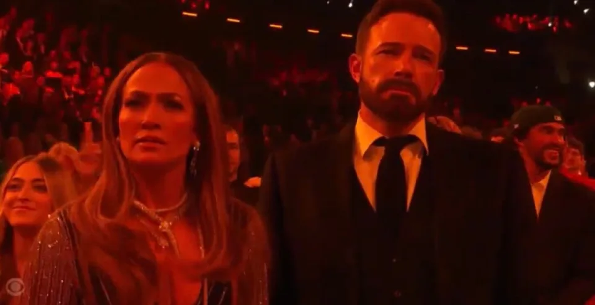 Ben Affleck acompañó a JLo a los Grammy 2023 y su cara se convirtió en meme