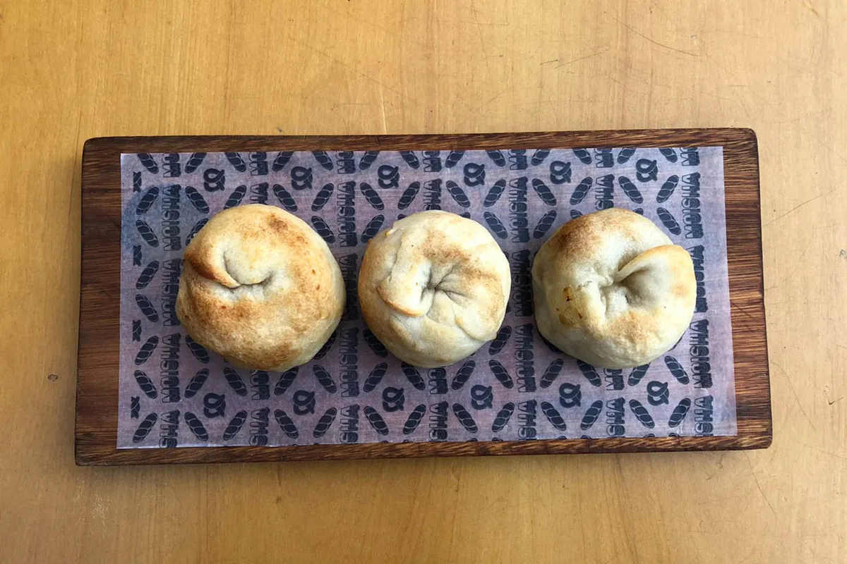 La receta de knishes de papa que realizaron en MasterChef da como resultado un riquísimo plato, ideal para el frío.