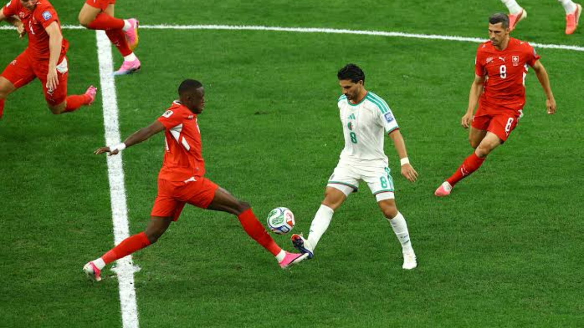 El seleccionado europeo ganó 2 a 0 en Vancouver, con goles de Breel Embolo y Dan Ndoye, y ahora espera por Colombia o Ghana en la próxima instancia. El seleccionado europeo ganó 2 a 0 en Vancouver, con goles de Breel Embolo y Dan Ndoye, y ahora espera por Colombia o Ghana en la próxima instancia.