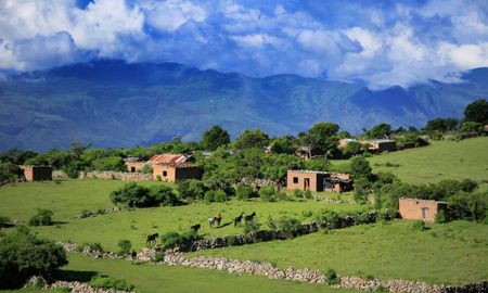 escapada a un pueblo de jujuy con solo dos habitantes y paisajes que parecen de otro mundo escapada a un pueblo de jujuy con solo dos habitantes y paisajes que parecen de otro mundo