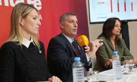 Virginia Coudannes, Pablo Olivares y Malena Azario en conferencia de prensa. Virginia Coudannes, Pablo Olivares y Malena Azario en conferencia de prensa.