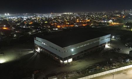 La obra de arquitectura deportiva que construye la Provincia en la capital santafesina, de cara a los Juegos Suramericanos, ya presenta un 70% de avance. La obra de arquitectura deportiva que construye la Provincia en la capital santafesina, de cara a los Juegos Suramericanos, ya presenta un 70% de avance.