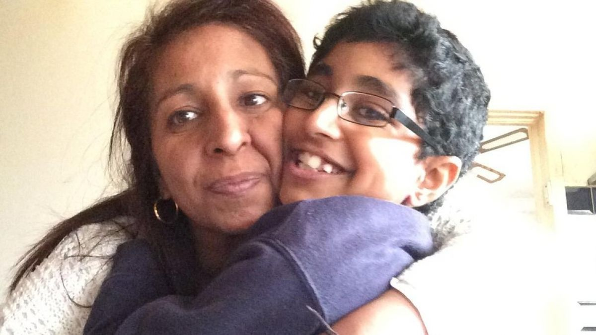 Un estudiante secundario murió en la escuela luego de que un compañero le arrojara queso en la cara