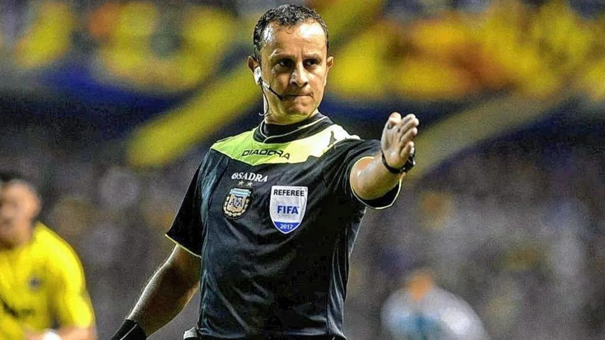 El último antecedente de Herrera con Unión es de la fecha N° 2 de la actual Liga Profesional, cuando se disputó una nueva edición del clásico santafesino, el cual terminó 2 a 2. Mauro Luna Diale y Jonatan Álvez anotaron para el Tatengue, mientras que Facundo Farías y Ramón Ábila marcaron para el Sabalero.