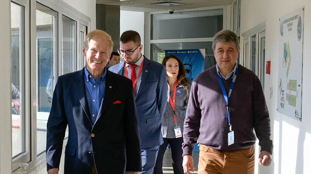 Bill Nelson recorrió las instalaciones más importantes de Argentina en materia espacial.
