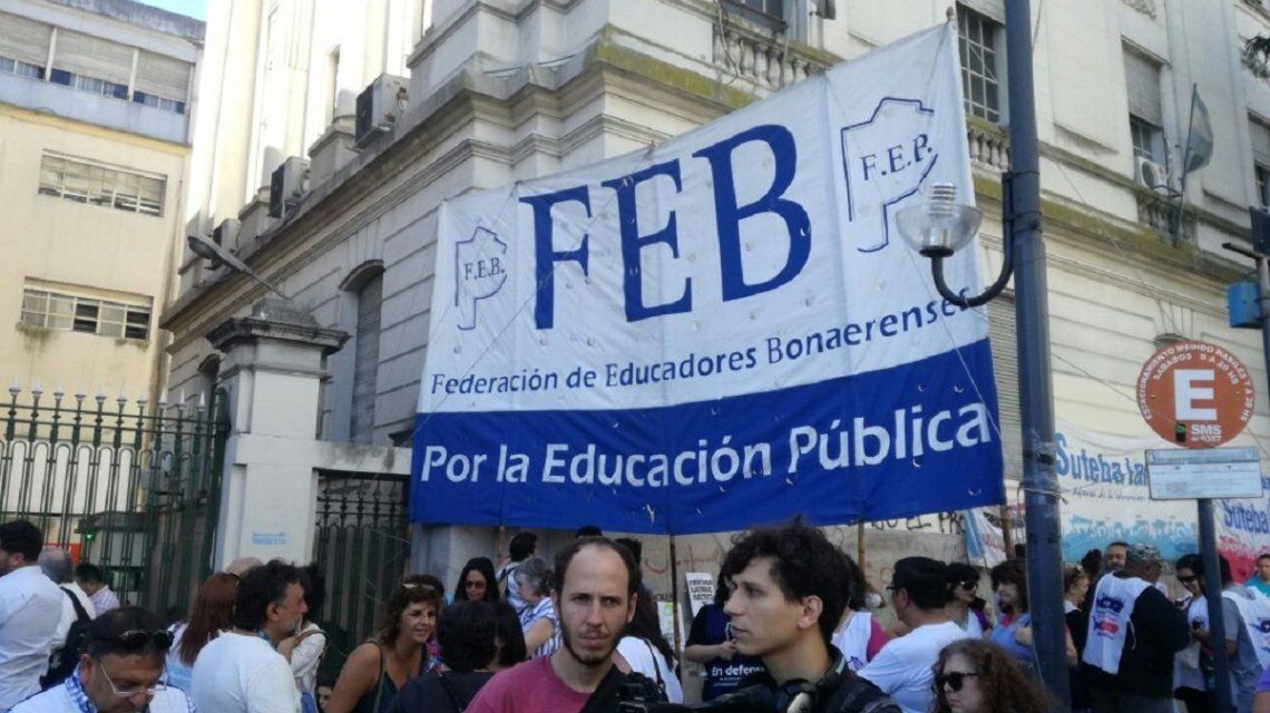 Docentes bonaerenses paran hoy y mañana se movilizan a Plaza de Mayo
