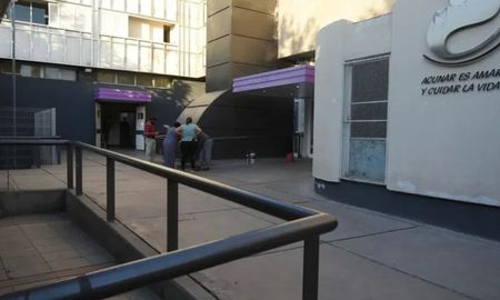 El bebé fue trasladado al Hospital Paroissien, donde lamentablemente terminó falleciendo. El bebé fue trasladado al Hospital Paroissien, donde lamentablemente terminó falleciendo.