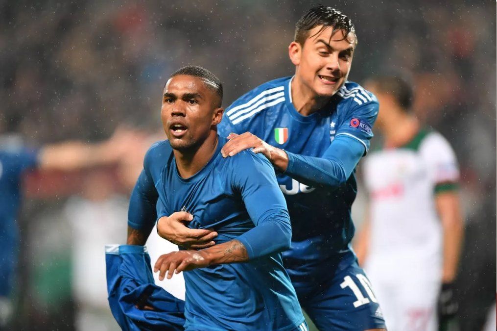 Juventus se clasificó a octavos con la presencia de Higuaín y Dybala