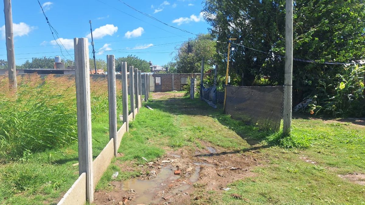 Ataque en “La Casita”: destrozaron el tapial del club en plena obra. Ataque en “La Casita”: destrozaron el tapial del club en plena obra.
