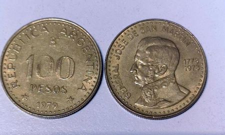 El valor de la mula más valiosa se estima en unos USD 1.250. Este es un ejemplo de moneda que tiene por fecha de producción 1979 y, por error, junto a la efigie de San Martín recuerda el bicentenario del nacimiento del prócer que se había cumplido un año antes El valor de la mula más valiosa se estima en unos USD 1.250. Este es un ejemplo de moneda que tiene por fecha de producción 1979 y, por error, junto a la efigie de San Martín recuerda el bicentenario del nacimiento del prócer que se había cumplido un año antes