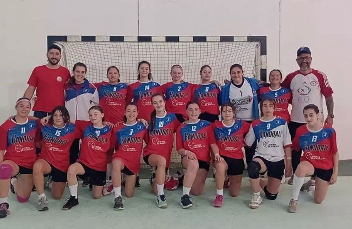 La Selección Sub 16 de handball santafesina está recaudando fondos para poder participar en el Campeonato Nacional que se desarrollará en Mendoza.