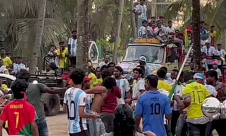 India: fanáticos de Argentina y Brasil se agarraron a piñas y generaron caos India: fanáticos de Argentina y Brasil se agarraron a piñas y generaron caos