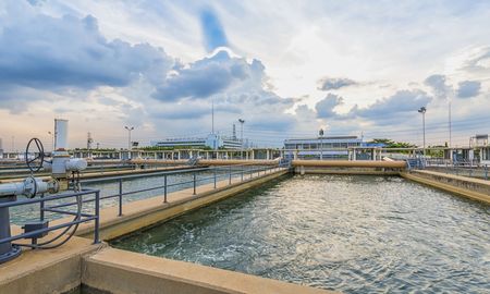 Las autoridades dicen que un hacker accedió a la planta potabilizadora de agua de Oldsmar para intentar, sin éxito, contaminar el agua potable con lavandina Las autoridades dicen que un hacker accedió a la planta potabilizadora de agua de Oldsmar para intentar, sin éxito, contaminar el agua potable con lavandina
